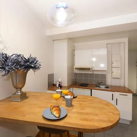 301 - Confort Au Coeur De 5 Apartamento