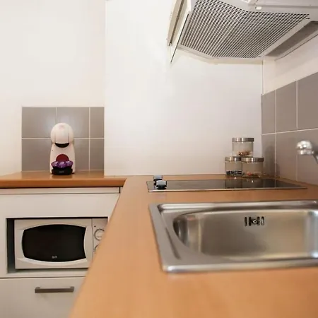 Apartamento 301 - Confort Au Coeur De 5 *
